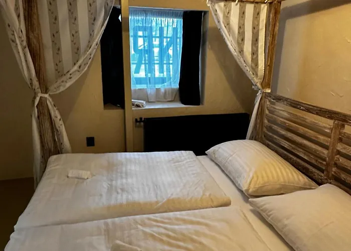 Apartment Keep Your Budget, Boho Old Town
