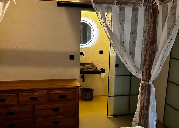 Keep Your Budget, Boho Old Town Pressburg